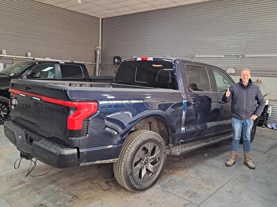 Ford F150 Lightning Lariat Extended Battery